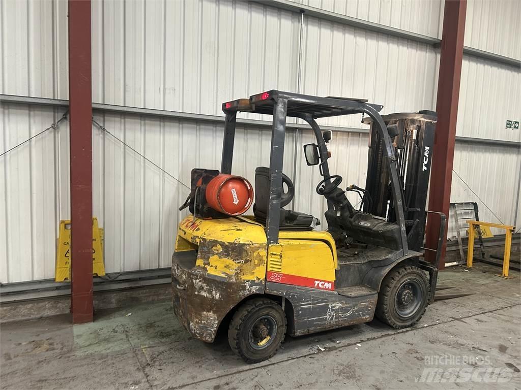 TCM FG25T3 Carrelli elevatori GPL