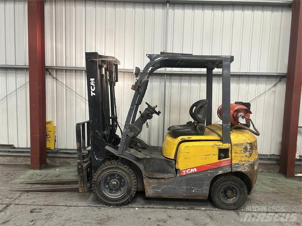TCM FG25T3 Carrelli elevatori GPL