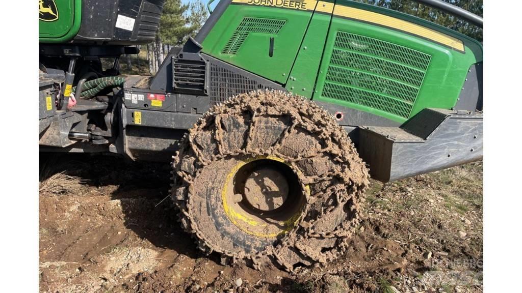 John Deere 1070 G Abbattitrici, Disboscatrici