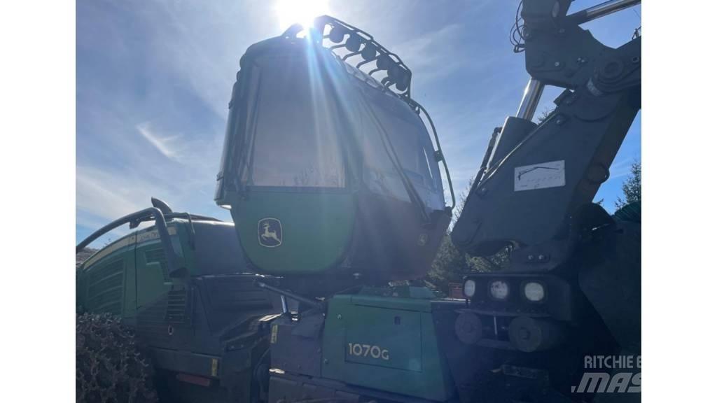 John Deere 1070 G Abbattitrici, Disboscatrici
