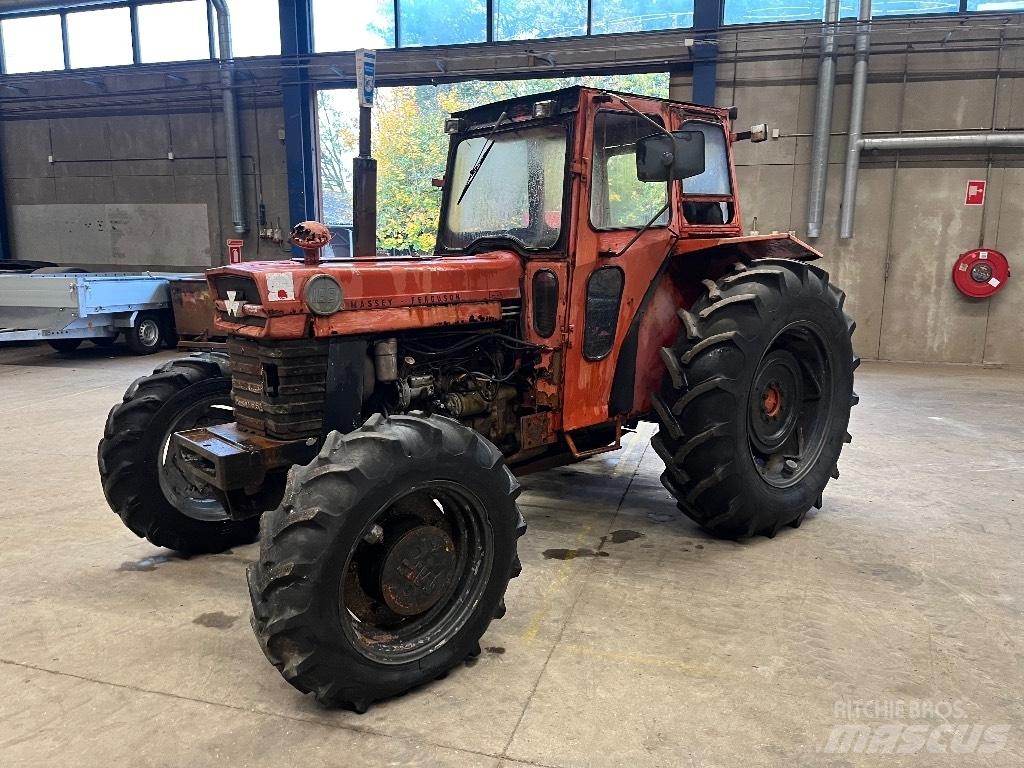 Massey Ferguson 168 Trattori