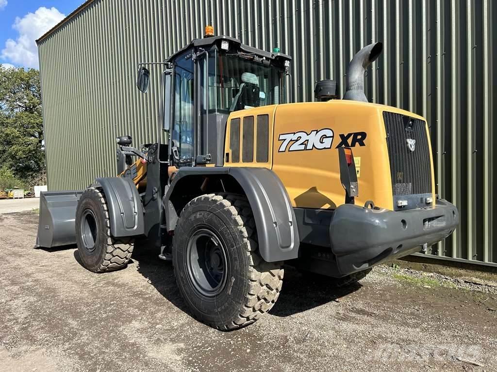 CASE 721G XR Pale gommate