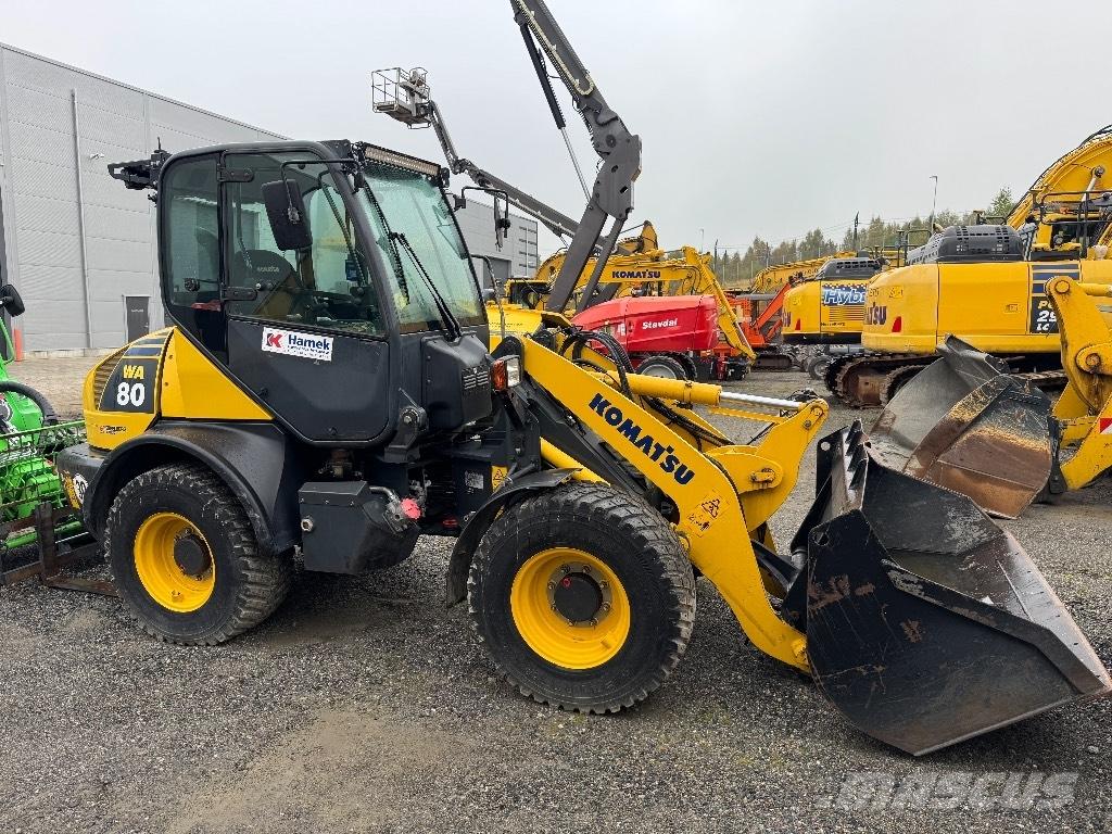 Komatsu WA 80-6 Pale gommate