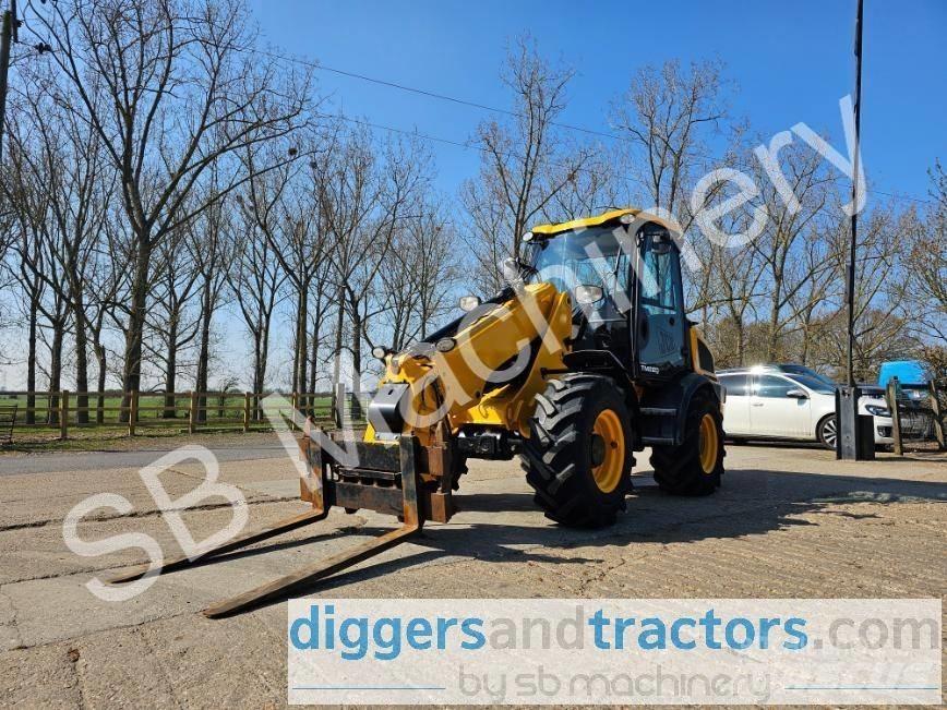 JCB TM 220 Pale gommate