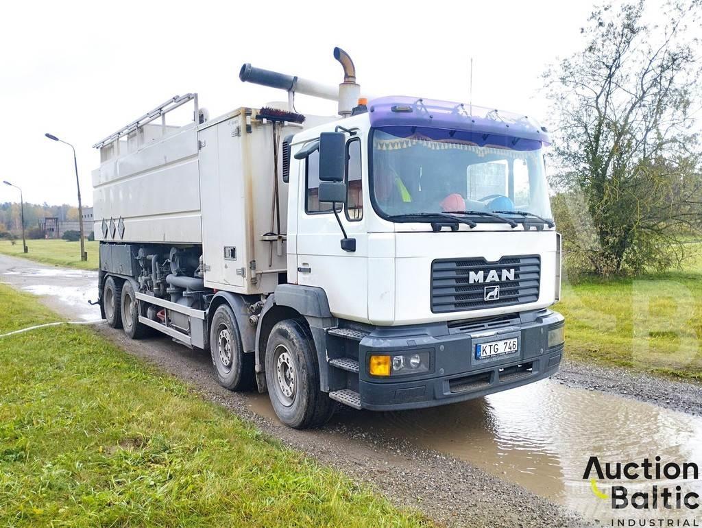 MAN T 46 Camion autospurgo