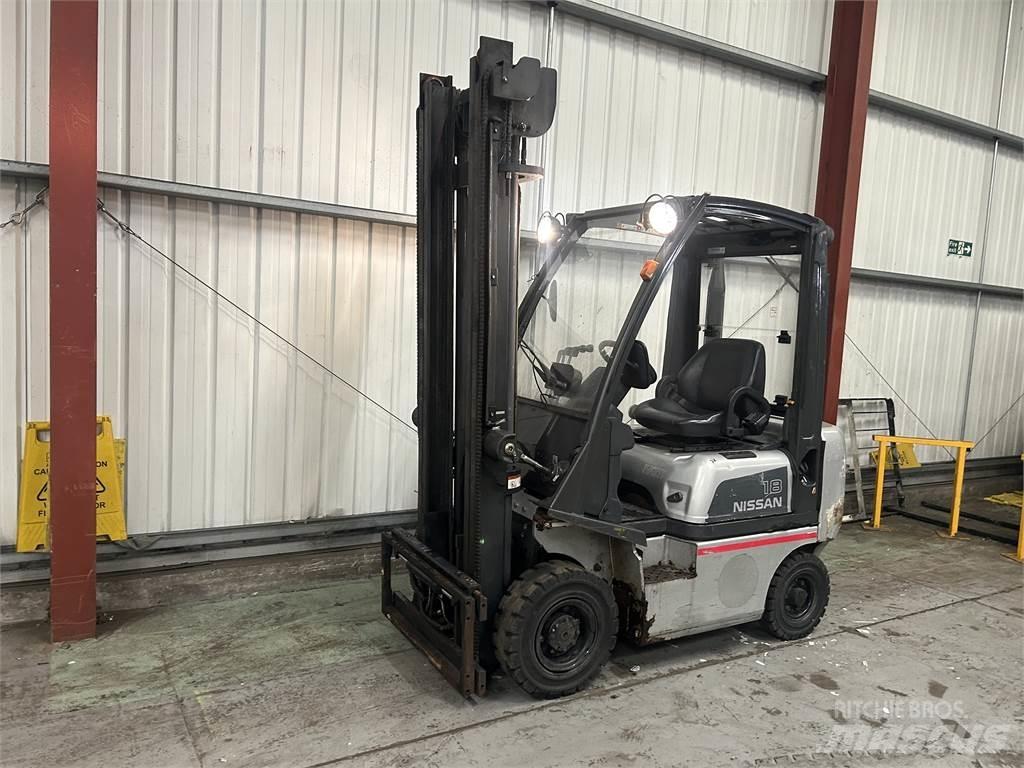 Nissan Y1D1A18Q Carrelli elevatori diesel