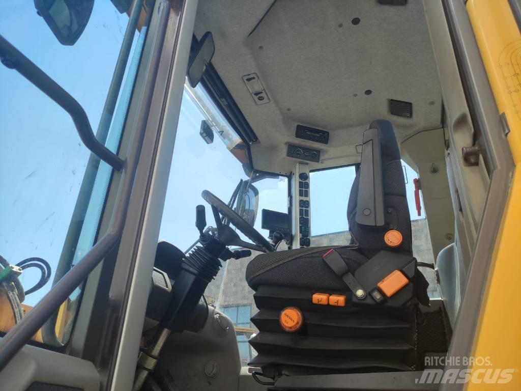 Volvo L 60 F Pale gommate