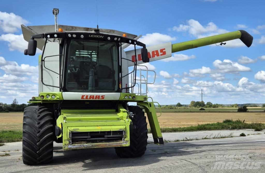 CLAAS Lexion 670 Mietitrebbiatrici
