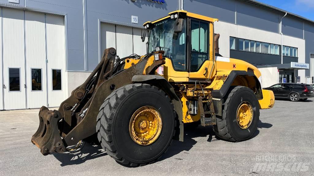 Volvo L 120 G Pale gommate