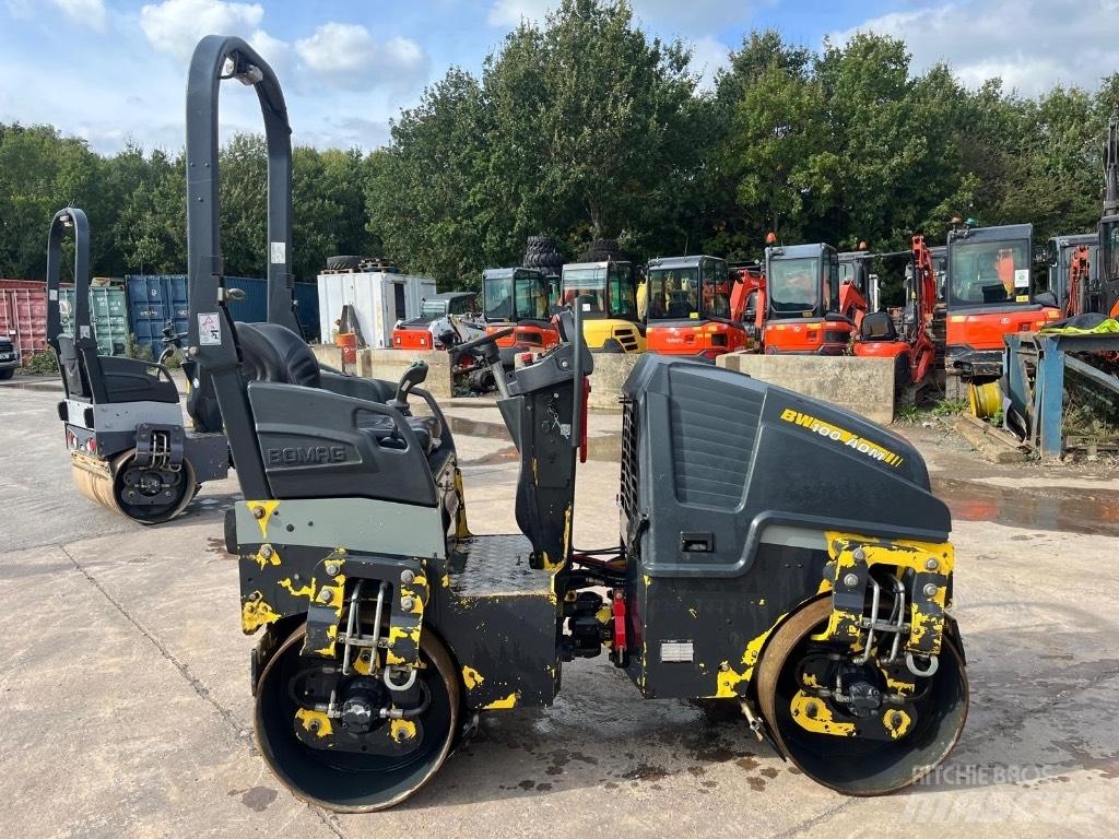 Bomag BW 100 AD M-5 Rulli a doppio tamburo