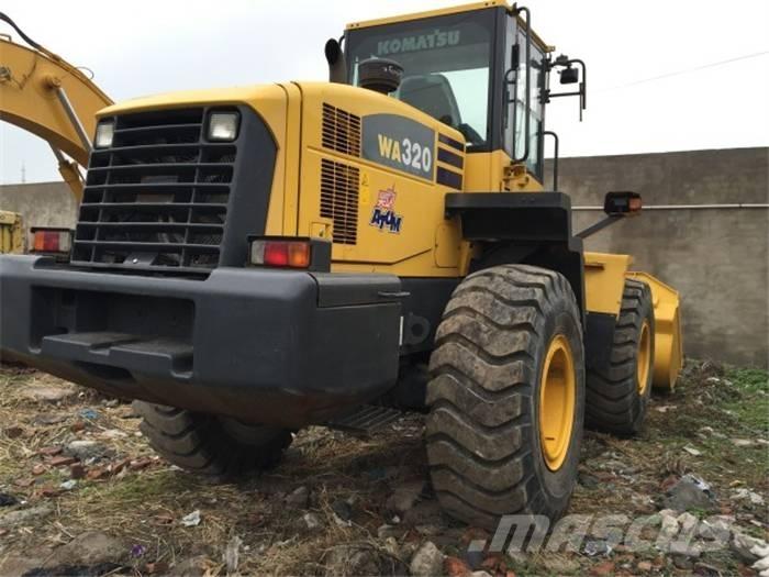 Komatsu WA 320-5 Pale gommate