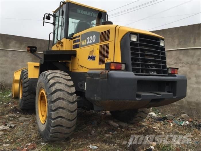 Komatsu WA 320-5 Pale gommate