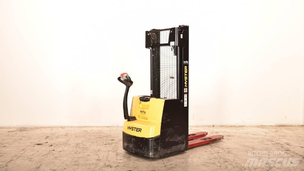 Hyster S 1.6 Transpallet uomo a terra