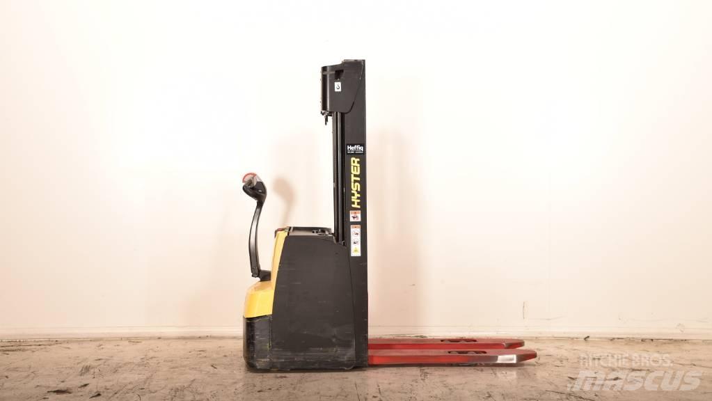 Hyster S 1.6 Transpallet uomo a terra