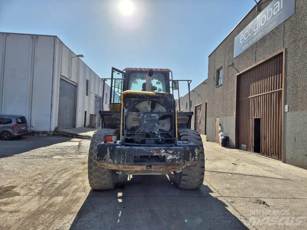 Komatsu WA 380-6 Pale gommate