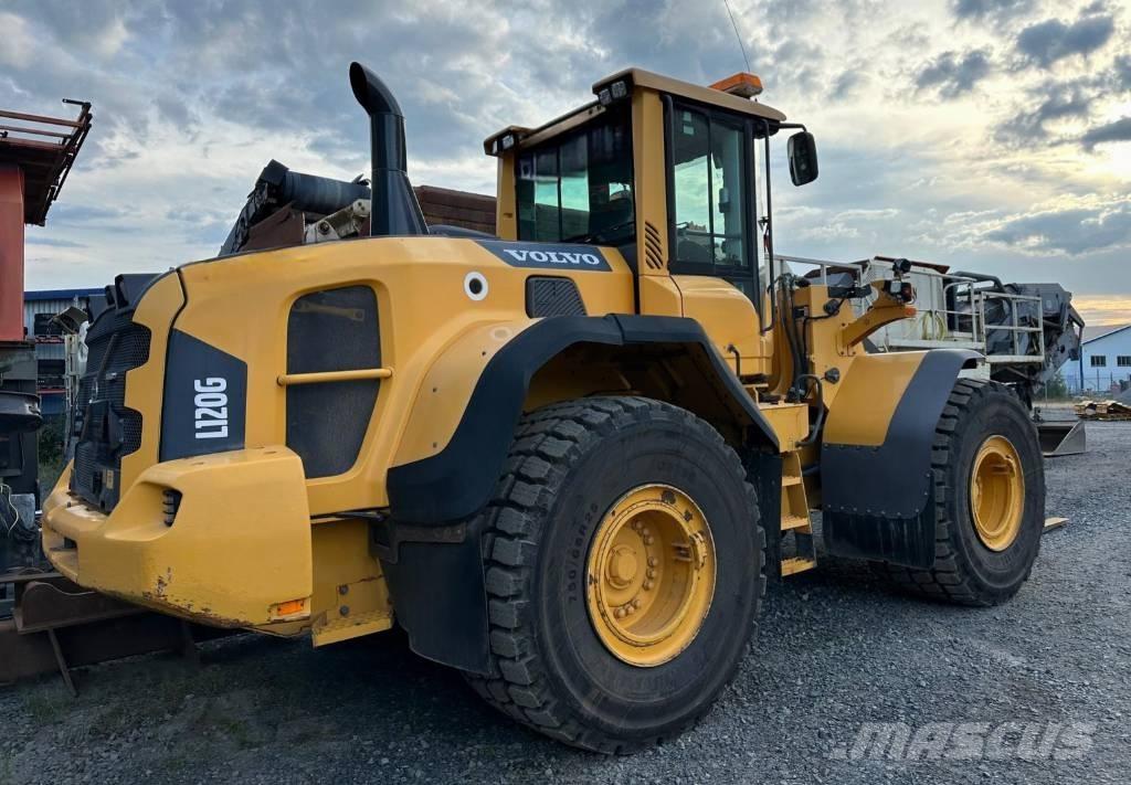 Volvo L 120 G Pale gommate