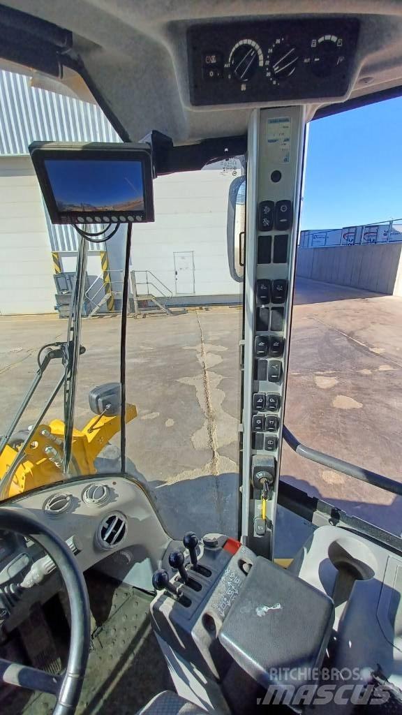 Volvo L 90 H Pale gommate