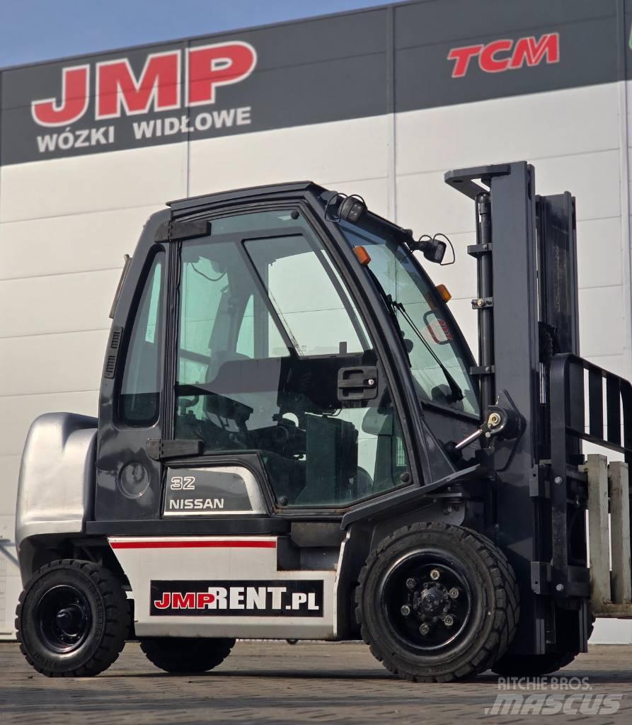Nissan FGD02 A 32 Q Carrelli elevatori GPL