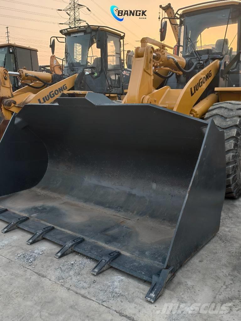 LiuGong CLG870H Pale gommate