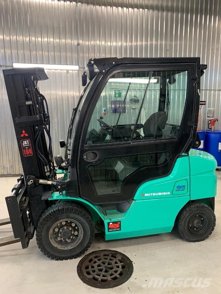 Mitsubishi FD 25 N2 Carrelli elevatori diesel