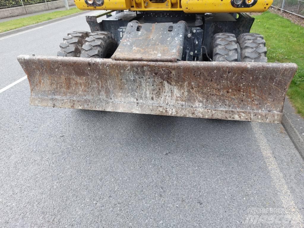Komatsu PW148-11 Escavatori gommati
