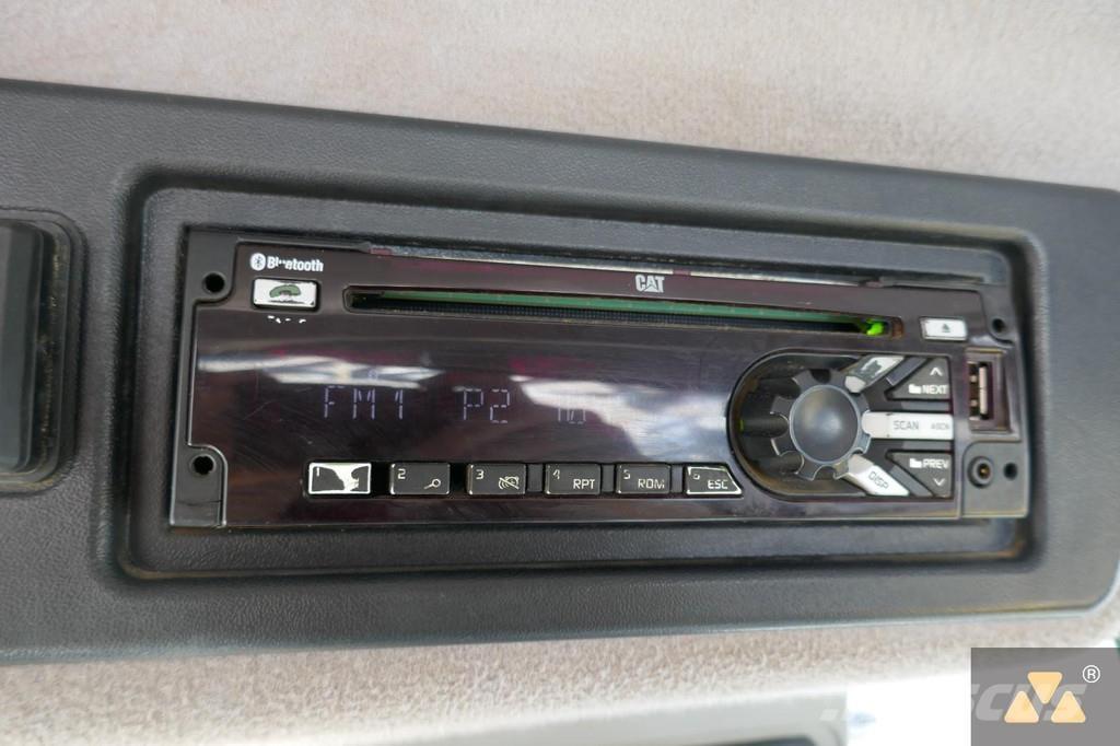 CAT 980M Pale gommate