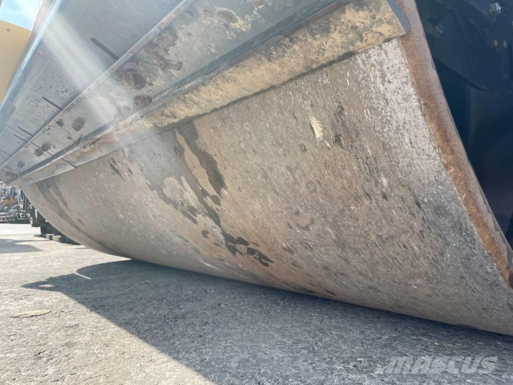 Bomag BW 213 D-5 Rulli monotamburo