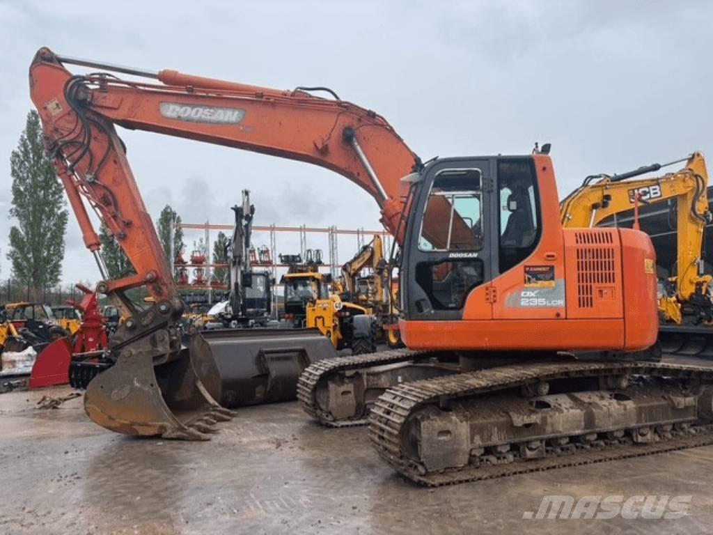 Doosan 235 LCR Escavatori cingolati