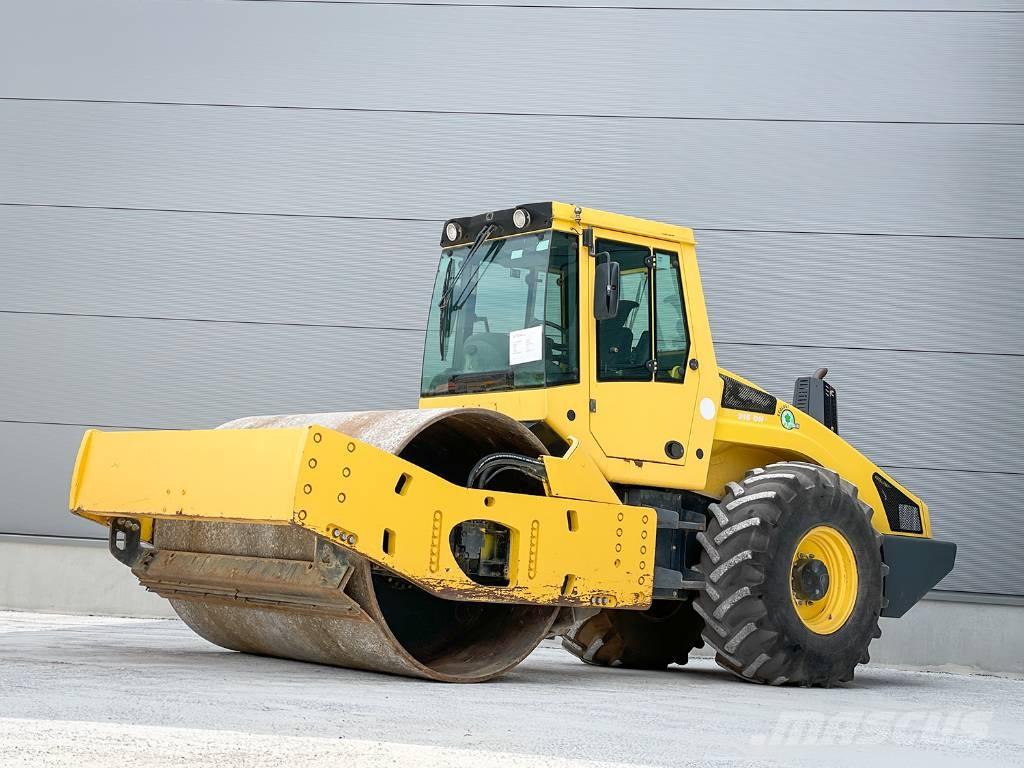 Bomag BW 216 DH-4i Rulli monotamburo