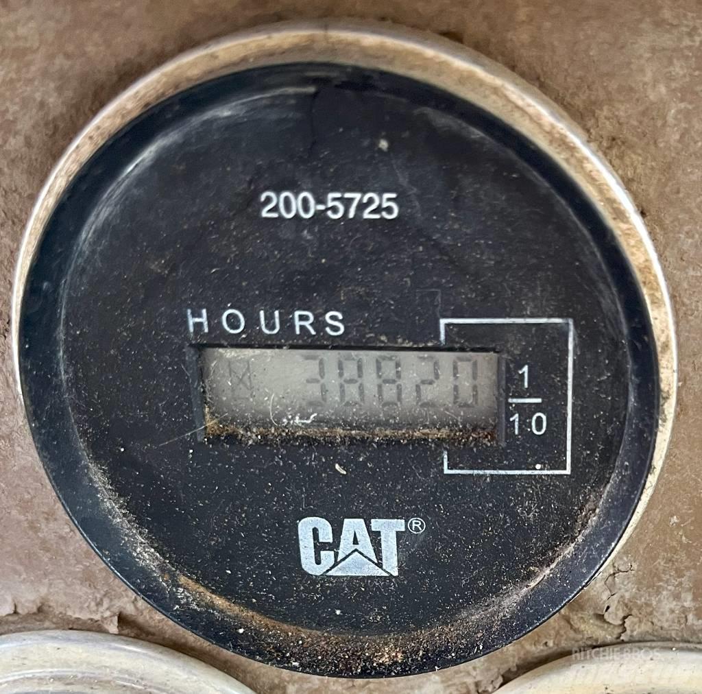 CAT 773 B Autocisterne