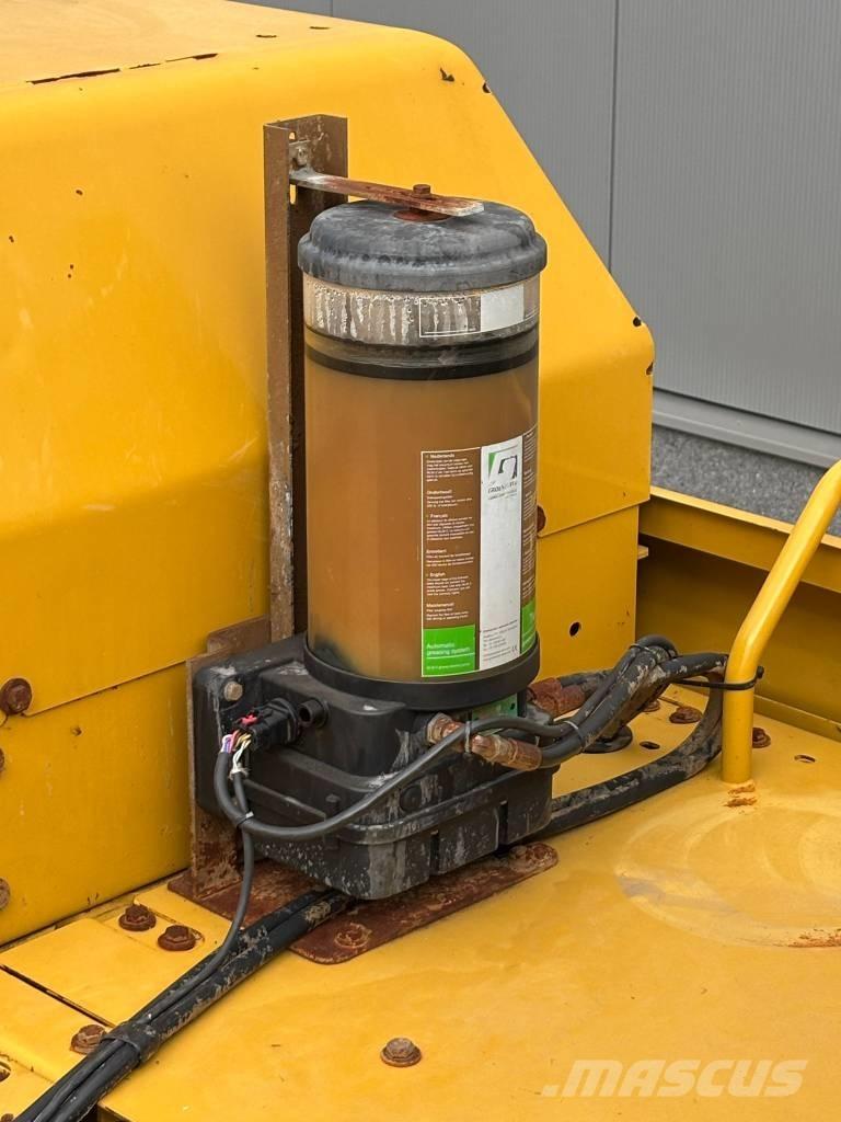 CAT 352 Escavatori cingolati