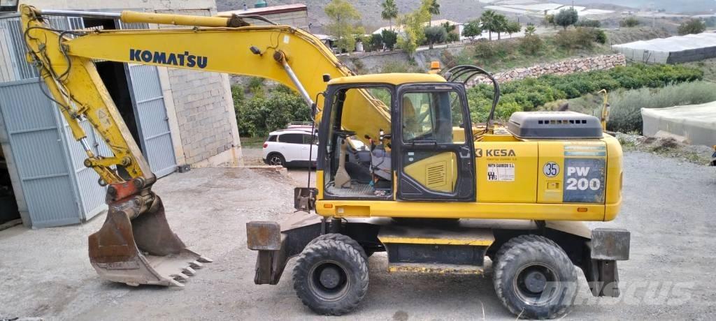 Komatsu PW 200-7 Escavatori gommati