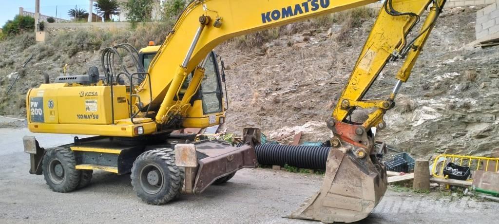 Komatsu PW 200-7 Escavatori gommati