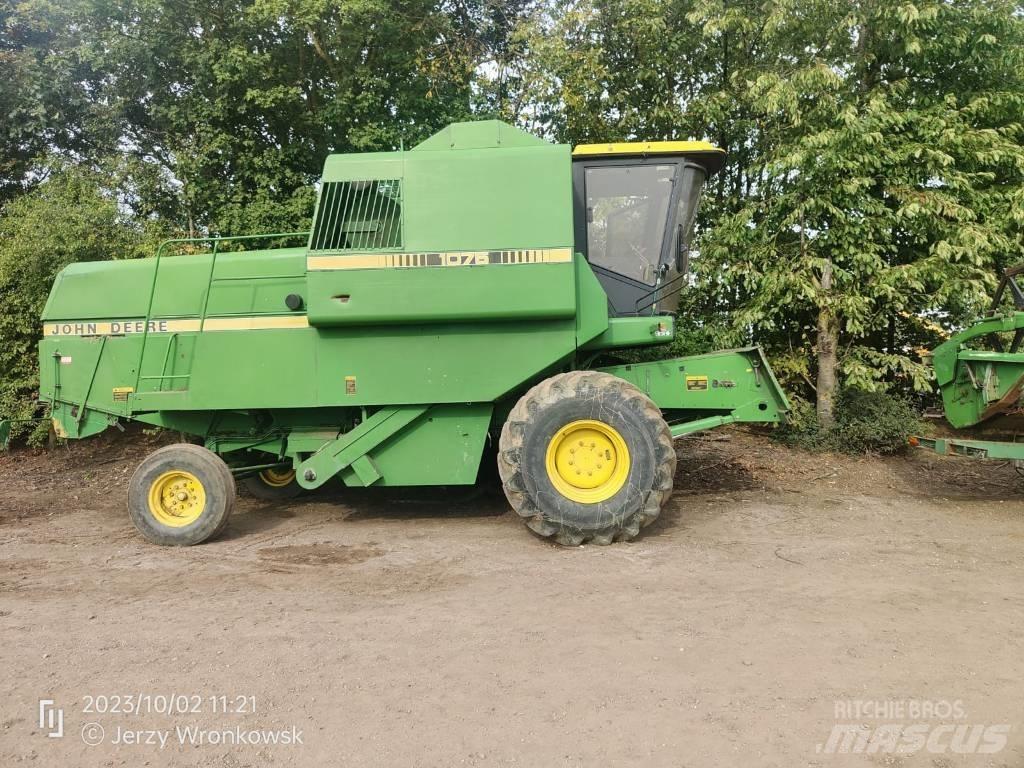 John Deere 1075 Mietitrebbiatrici