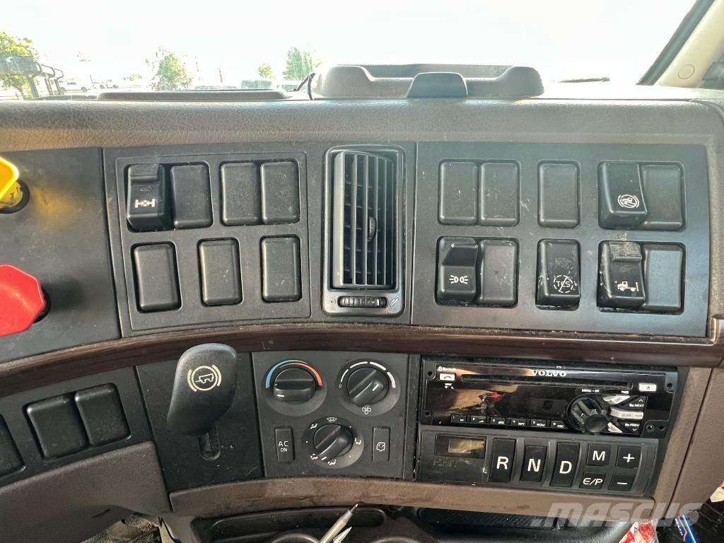 Volvo VNL 42 T300 Motrici e Trattori Stradali
