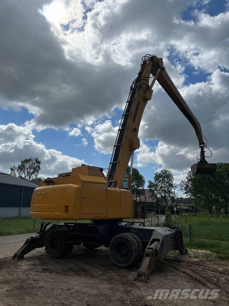 Liebherr 934 Movimentazione rifiuti