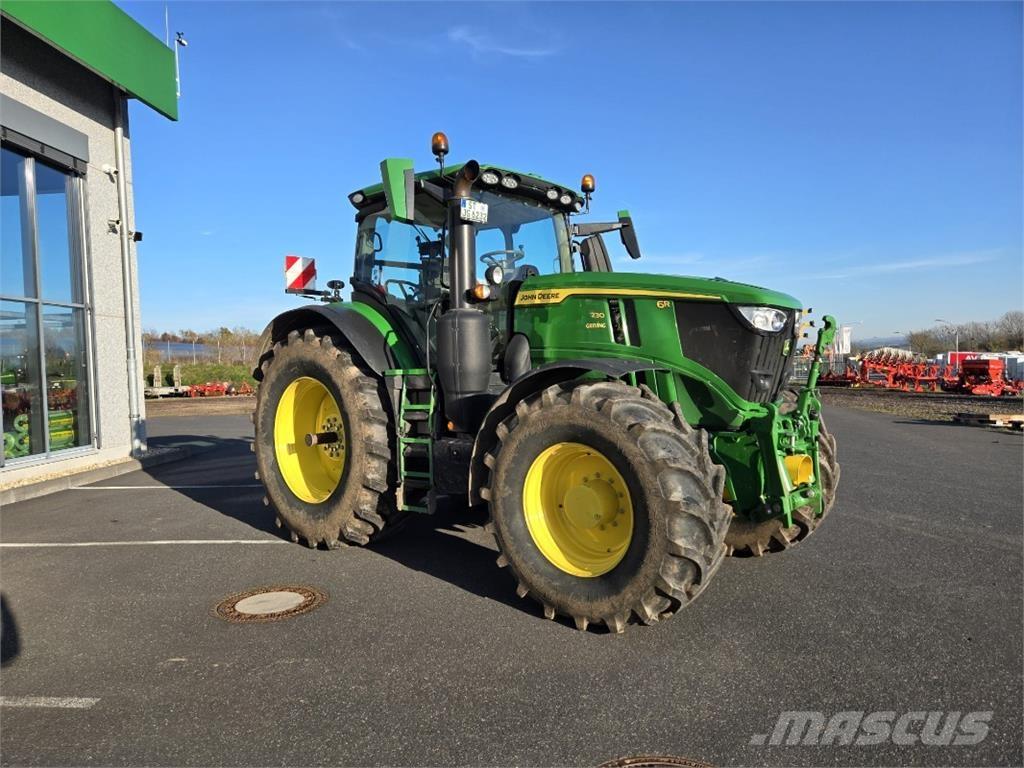 John Deere 6R230 Trattori