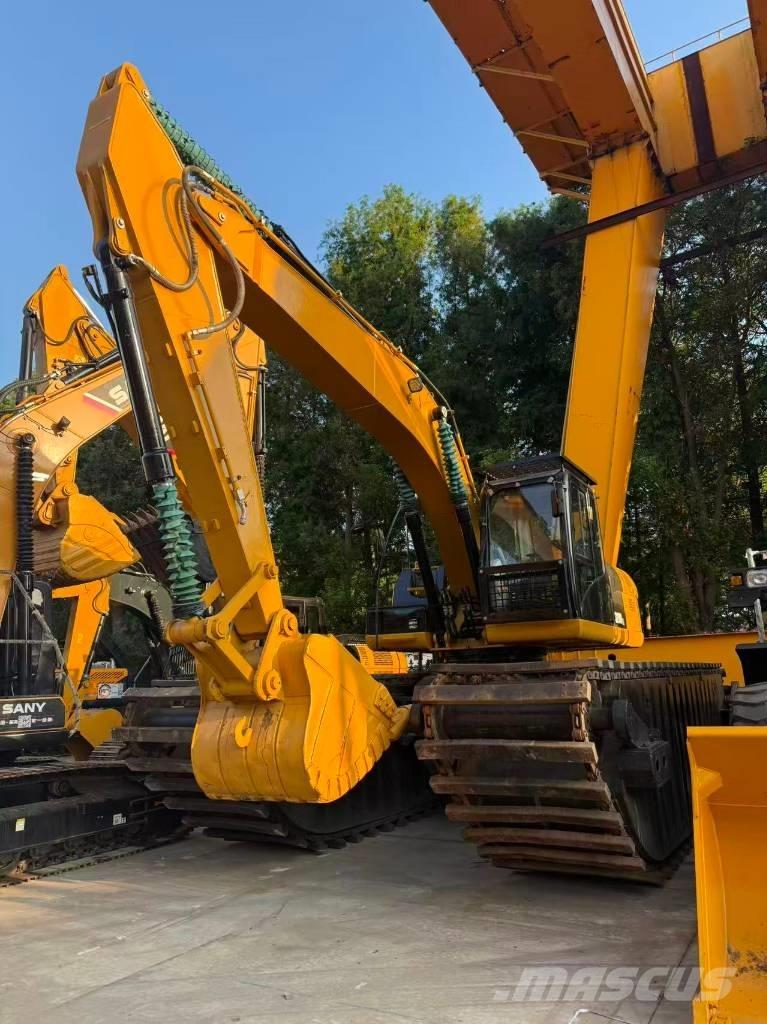 CAT 320 D Escavatori anfibi