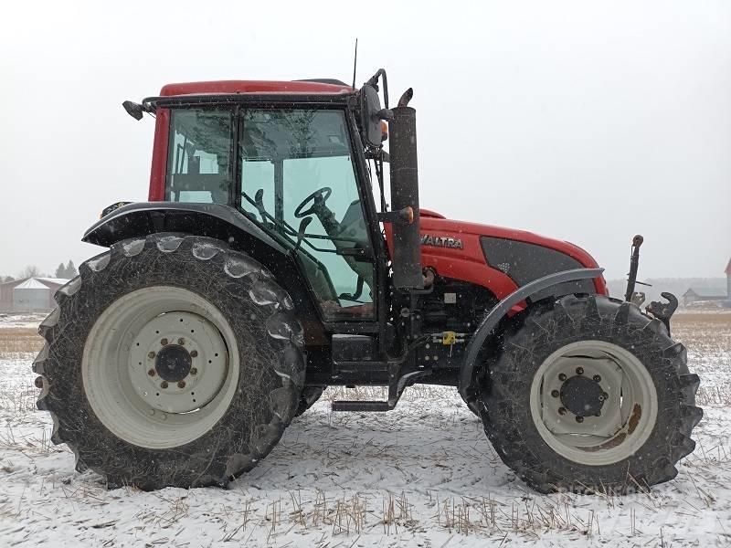 Valtra A 93 HITECH Trattori