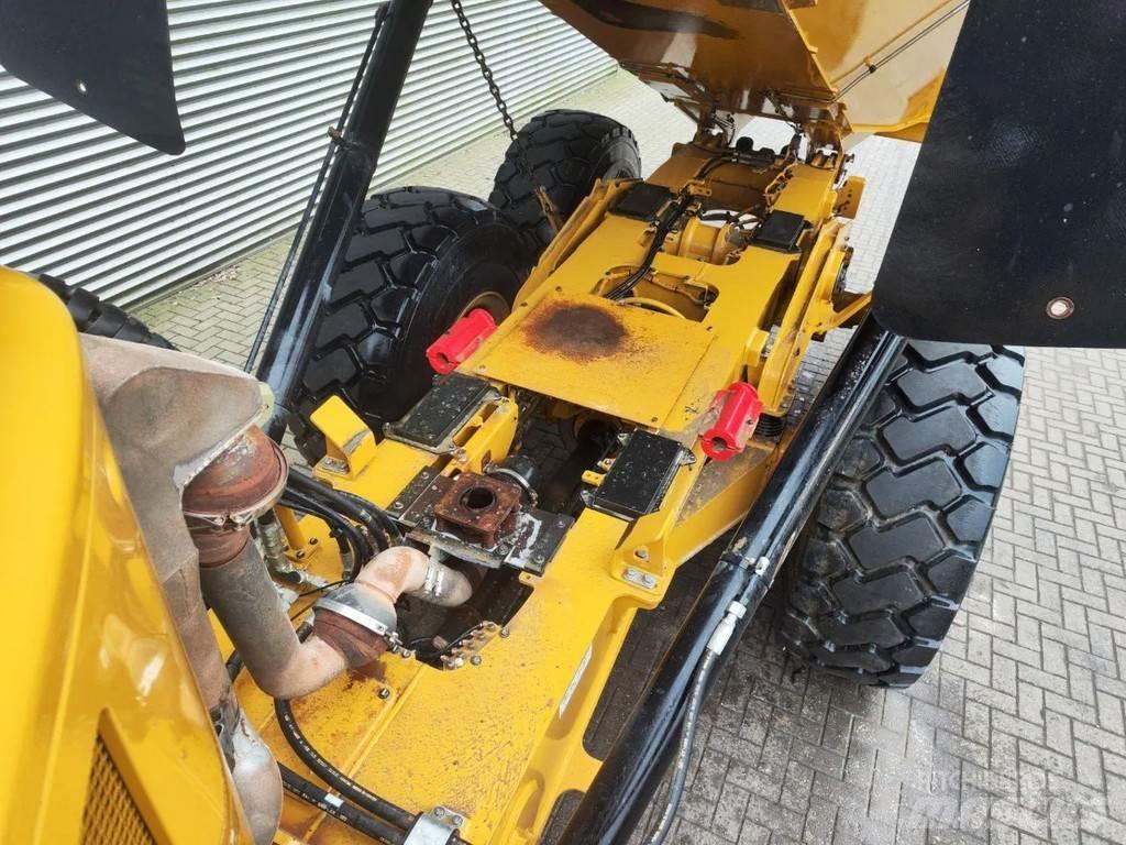 CAT 725 C2 6x6 Dumpers articolati