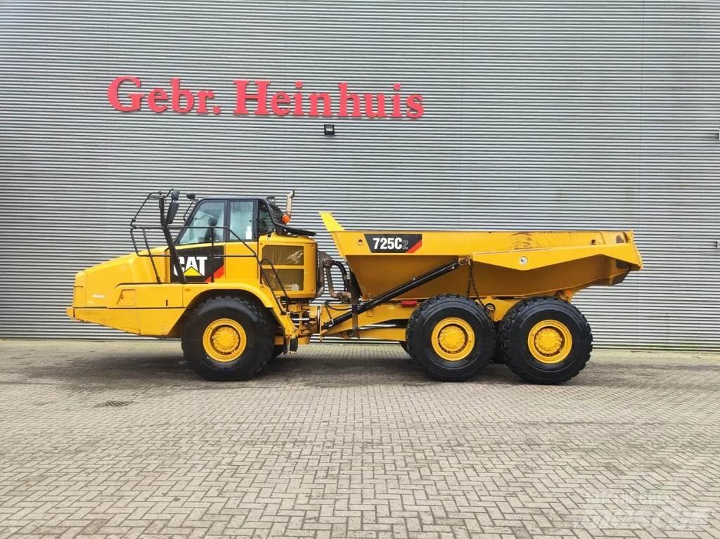 CAT 725 C2 6x6 Dumpers articolati