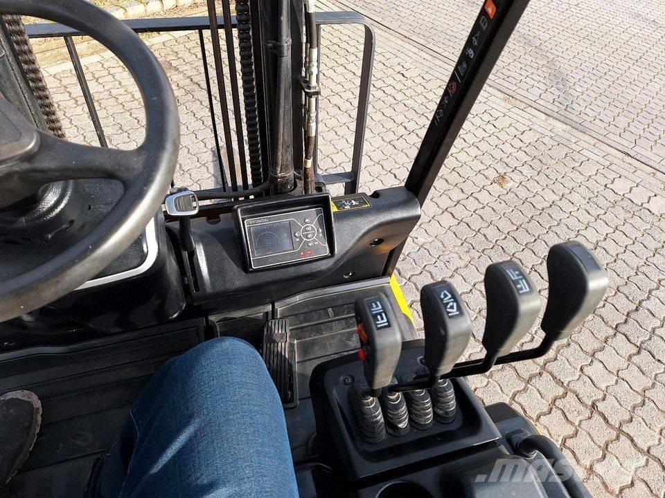 Hyundai 25 BH-9 Costruzioni - Altro
