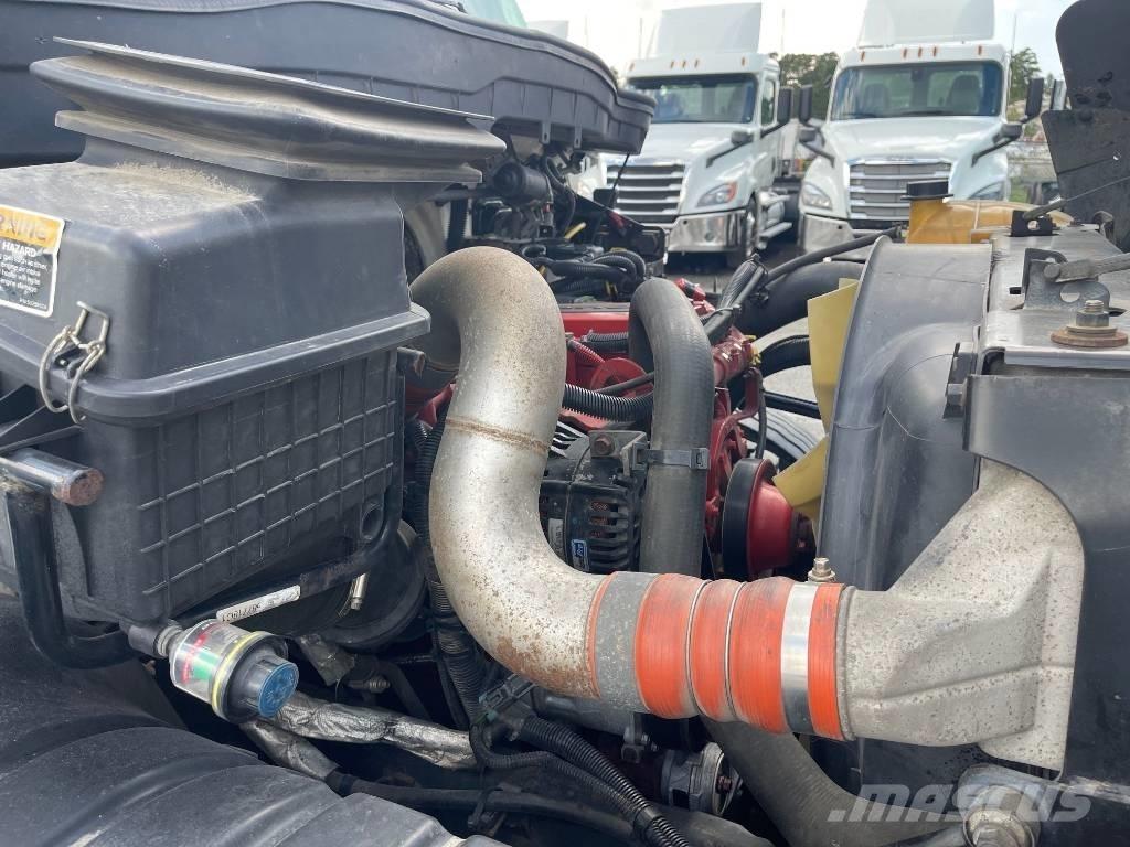 International 4300 Camion cassonati