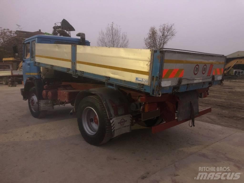 Iveco 150-17 Camion ribaltabili