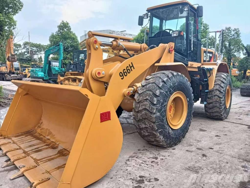 CAT 966 H Pale gommate