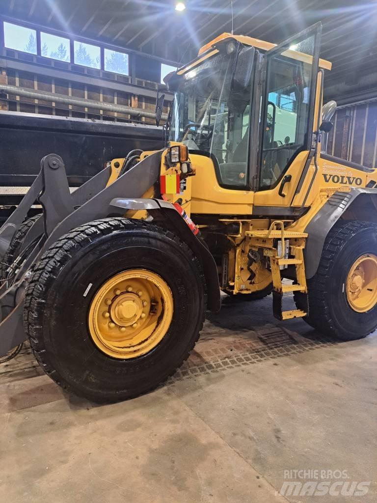 Volvo L 60 F Pale gommate