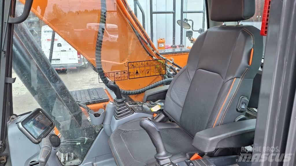 Doosan DX210LC-7 Escavatori cingolati