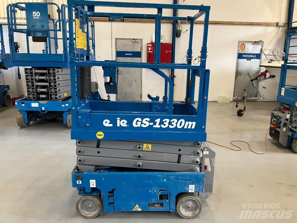 Genie GS 1330 Piattaforme a pantografo