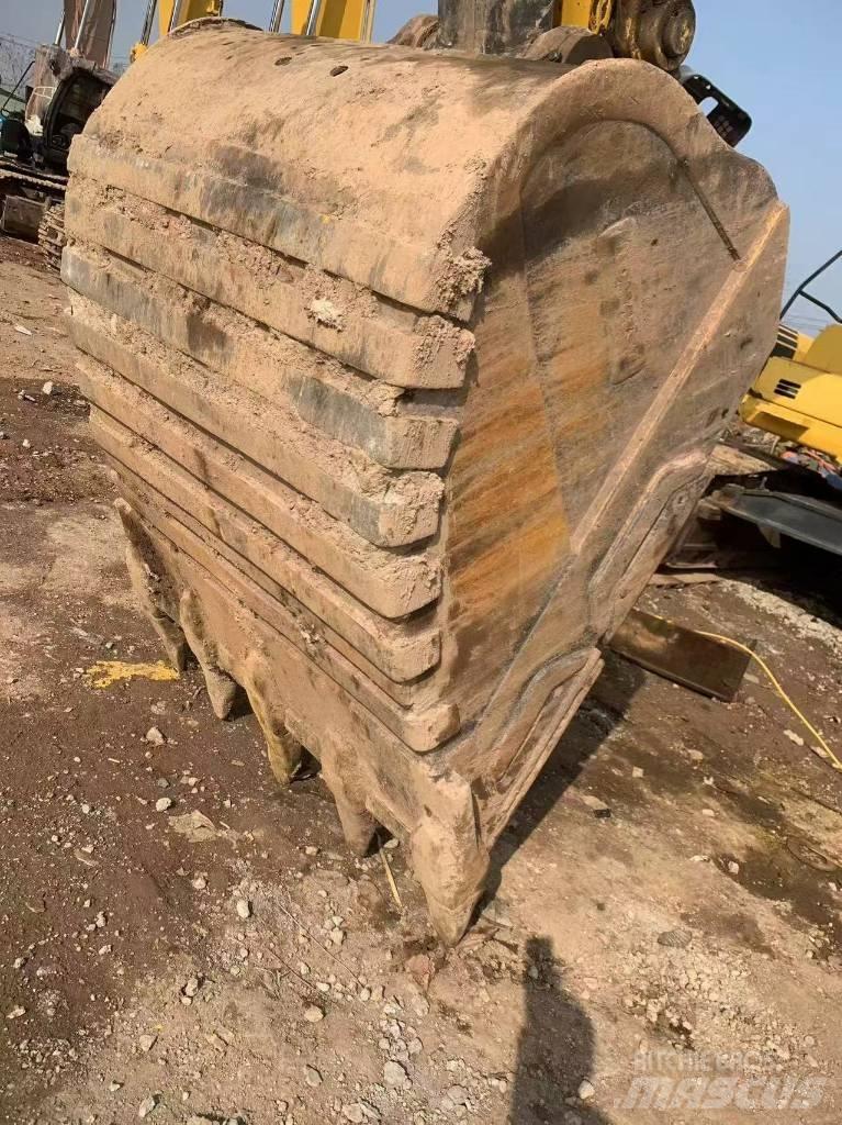 Komatsu PC 450-8 Escavatori cingolati