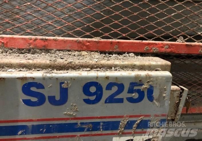 SkyJack SJ 9250 Piattaforme a pantografo